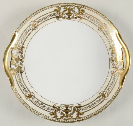 37532-77630 Handled Cake Plate
