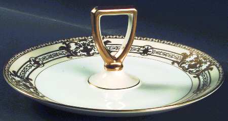 37532-77630 Round Serving Plate with Handle (DP)