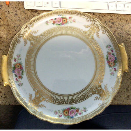 39540-78045 Handled Cake Plate