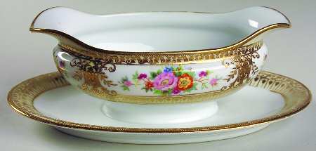39540-78045 Gravy Boat with Attached Underplate