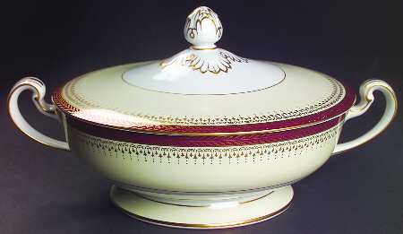 4795 Round Covered Vegetable