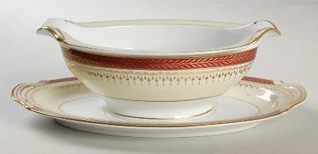 4795 Gravy Boat with Attached Underplate
