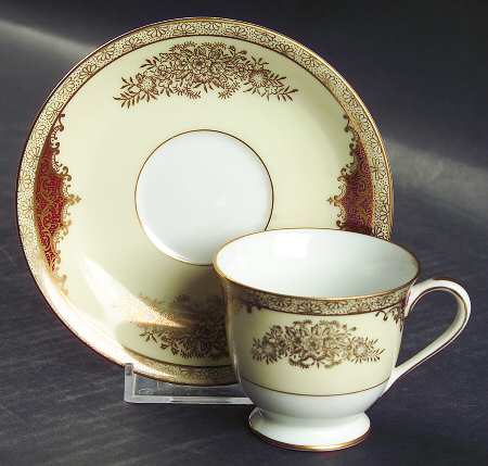 4986 Footed Demitasse Cup & Saucer Set