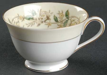 5020 Footed Cup