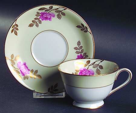 5183 Footed Cup & Saucer Set