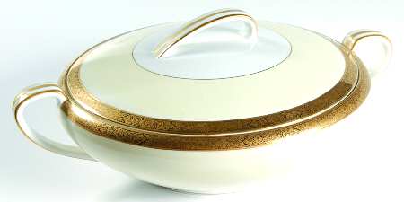 5187 Round Covered Vegetable
