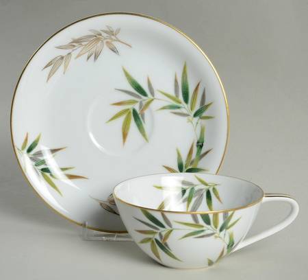 5240 Flat Cup & Saucer Set
