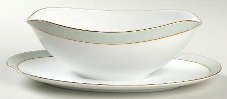 5248 Gravy Boat with Attached Underplate