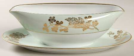 5296 Gravy Boat with Attached Underplate