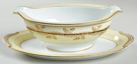 5299 (Rim) Gravy Boat with Attached Underplate