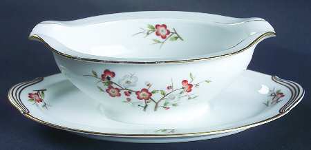 5329 Gravy Boat with Attached Underplate