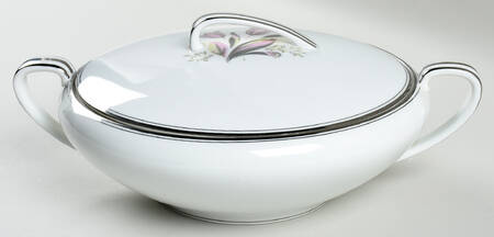 5355 Round Covered Vegetable