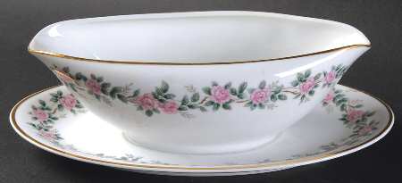 5417 Gravy Boat with Attached Underplate