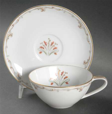 5435 Flat Cup & Saucer Set