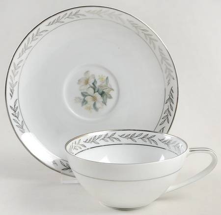 5465 Flat Cup & Saucer Set