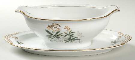 5471 Gravy Boat with Attached Underplate