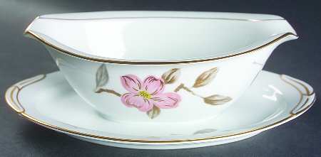 5473 Gravy Boat with Attached Underplate