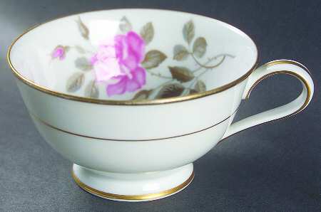 5475 Footed Cup