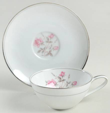 5516 Flat Cup & Saucer Set
