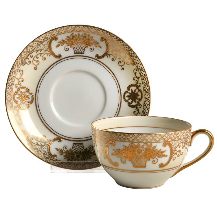 5567 Flat Cup & Saucer Set