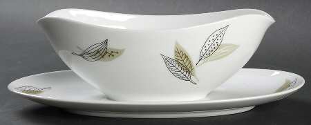 5578 Gravy Boat with Attached Underplate