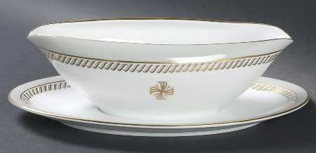 5583 Gravy Boat with Attached Underplate