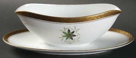 5592 Gravy Boat with Attached Underplate
