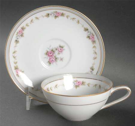 5598 Flat Cup & Saucer Set