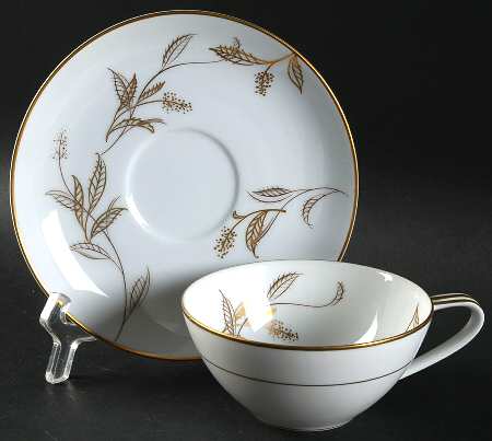 5693 Flat Cup & Saucer Set