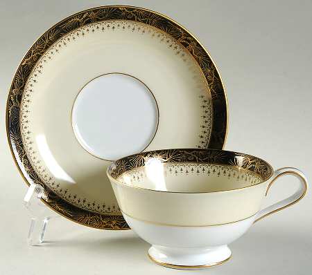 666 Footed Cup & Saucer Set