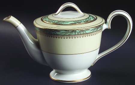 667 Teapot & Lid