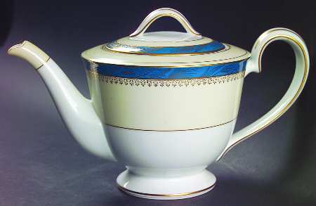 668 Teapot & Lid