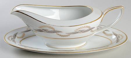 6922 Gravy Boat & Underplate