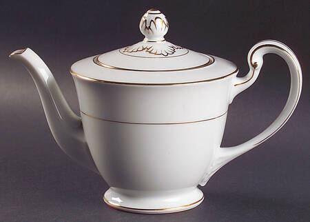 7050 Teapot & Lid