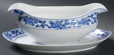 9488 Gravy Boat with Attached Underplate