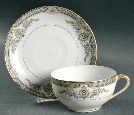 Aberdeen (Older) Flat Cup & Saucer Set