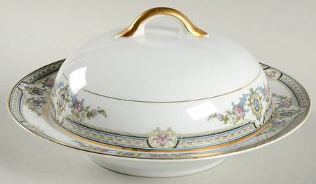 Aberdeen (Older) Round Covered Butter