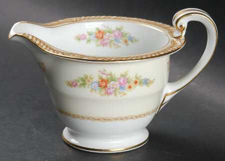 Abelia Creamer