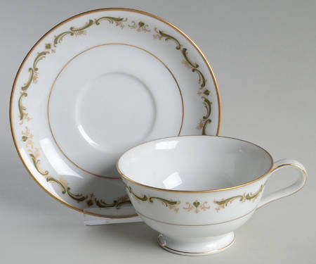 Aberdeen (Newer) Footed Cup & Saucer Set