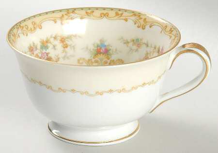 Aberdale Footed Cup