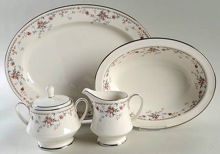 Adagio 5 Piece Hostess Set
