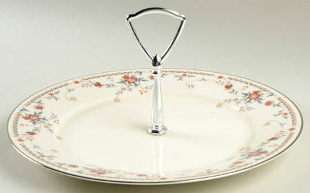 Adagio Round Serving Plate with Handle (DP)