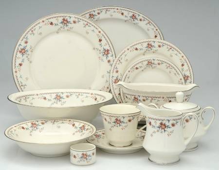 Adagio 62 Piece Estate Set