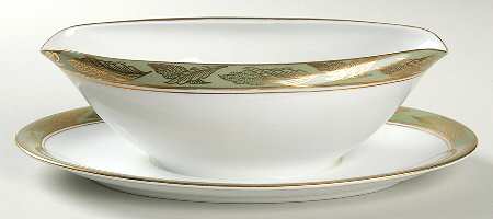 Adala Gravy Boat with Attached Underplate