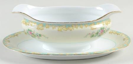 Adela Gravy Boat with Attached Underplate