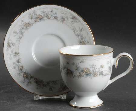 Adoration Footed Cup & Saucer Set