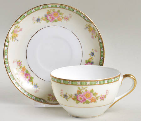 Adrian Flat Cup & Saucer Set