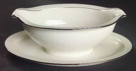 Affection Gravy Boat with Attached Underplate