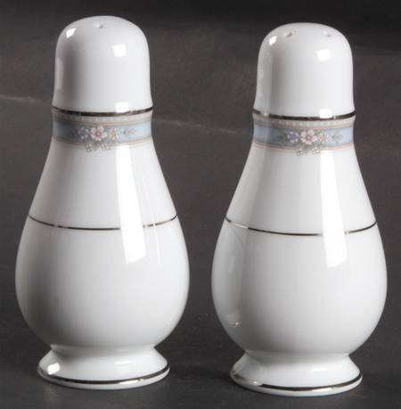 Ainsworth Salt & Pepper Set