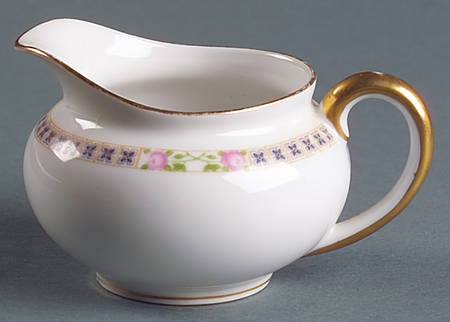 The Alais Mini Creamer